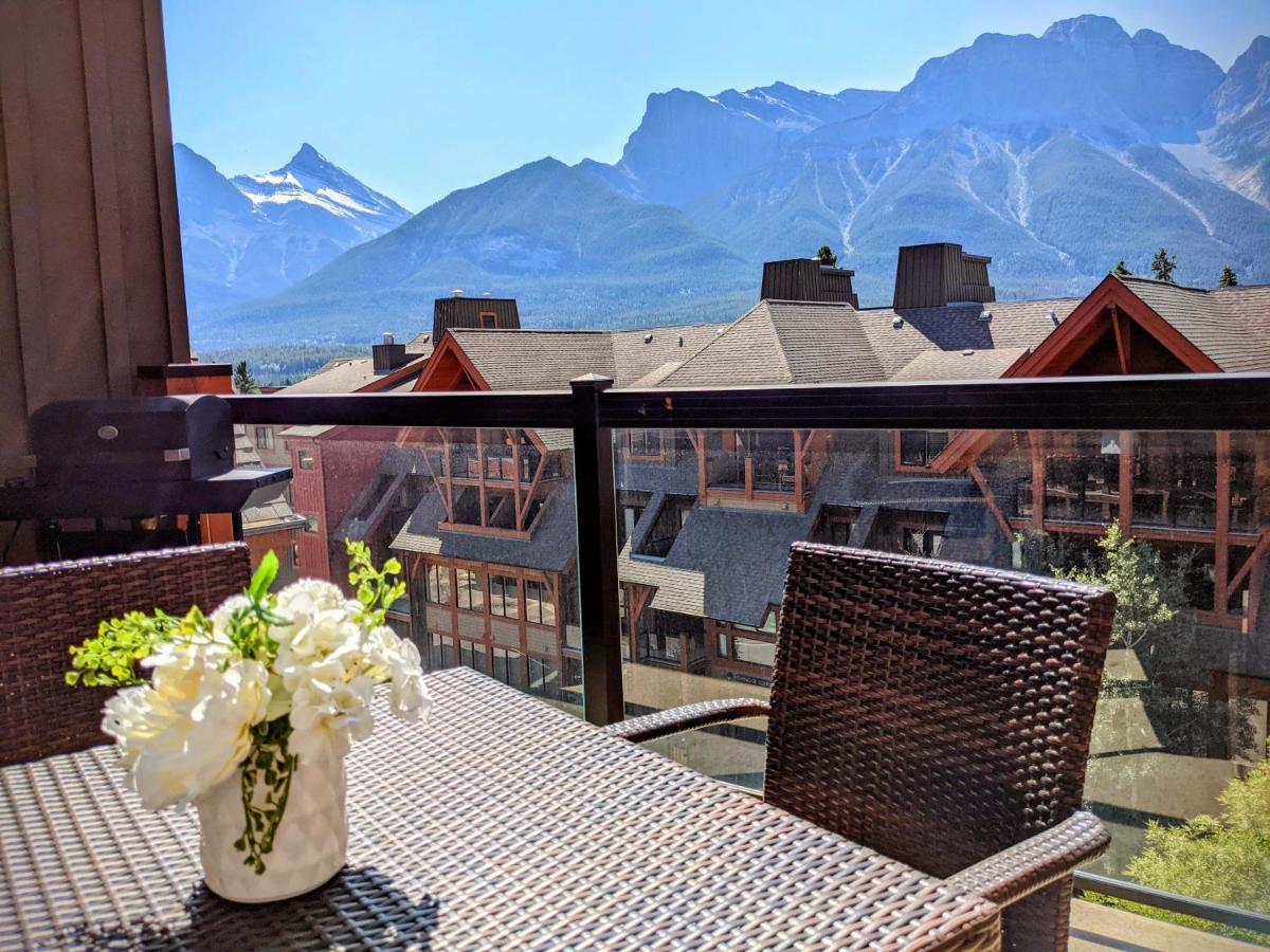 Hotel Spectacular Penthouse With Amazing Views, Indoor Pool And Hot Tub Canmore Exterior foto