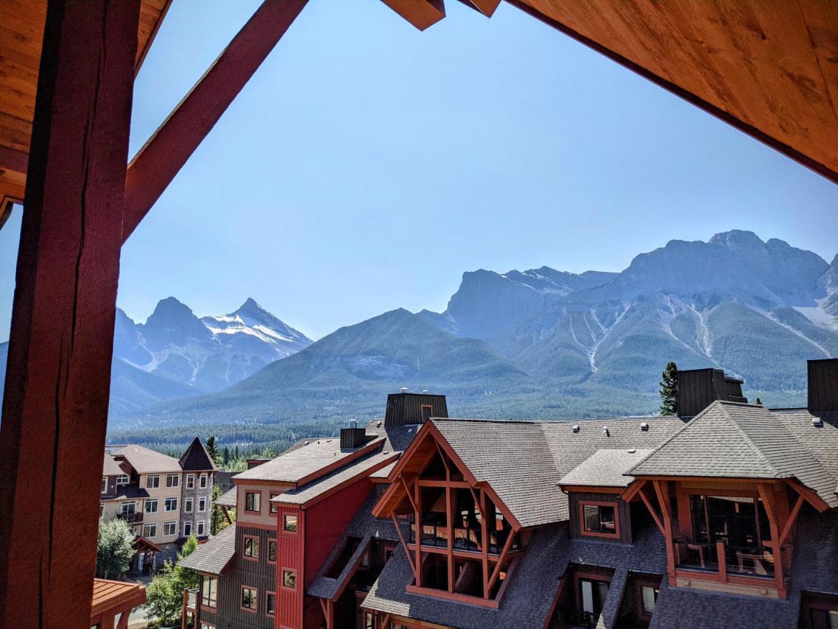 Hotel Spectacular Penthouse With Amazing Views, Indoor Pool And Hot Tub Canmore Exterior foto