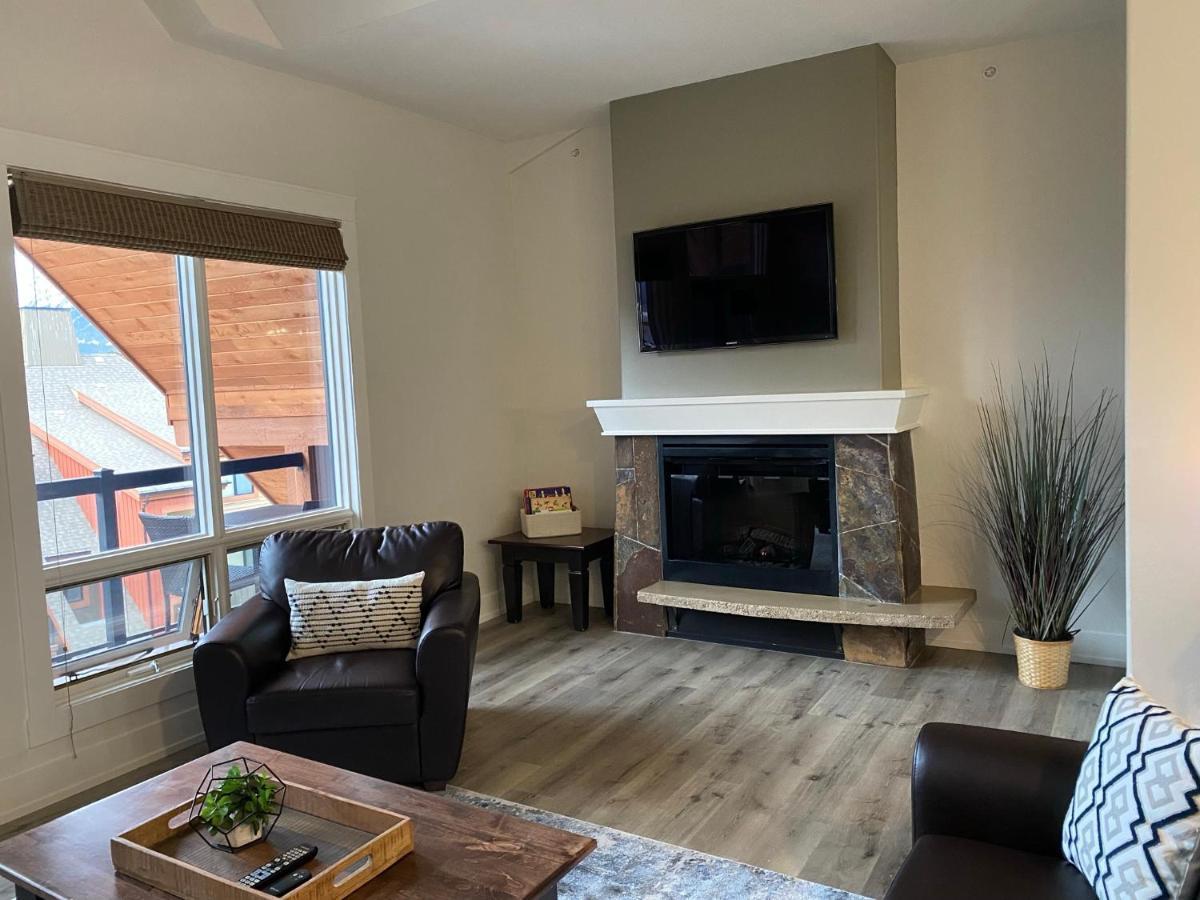 Hotel Spectacular Penthouse With Amazing Views, Indoor Pool And Hot Tub Canmore Exterior foto