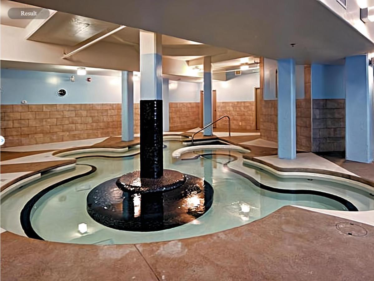 Hotel Spectacular Penthouse With Amazing Views, Indoor Pool And Hot Tub Canmore Exterior foto